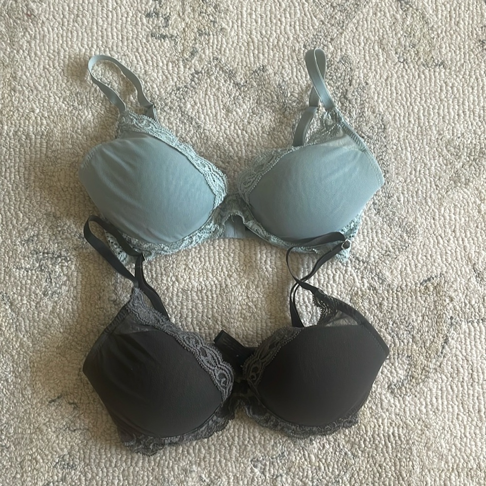Natori Demi bra size 32D bundle